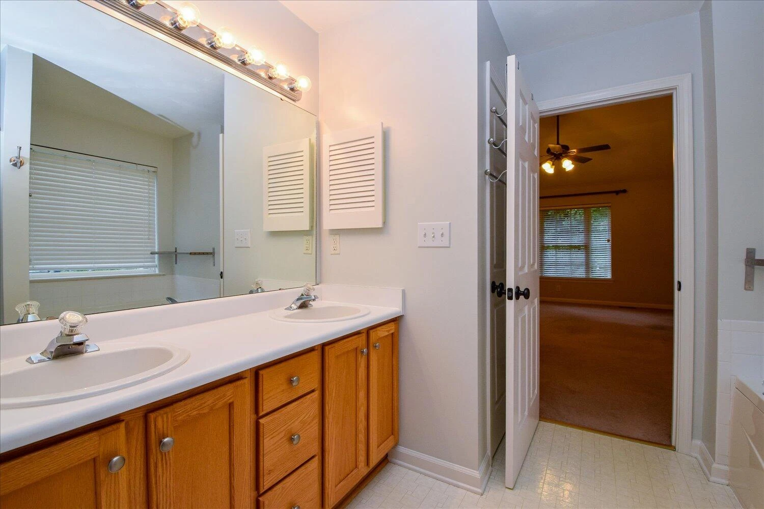 6006 Chagall DR - Photo 20