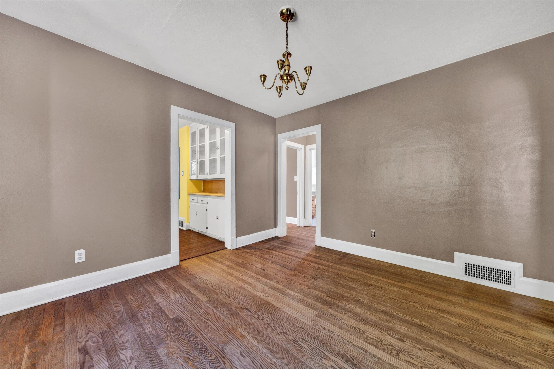 2807 Mansfield ST - Photo 10