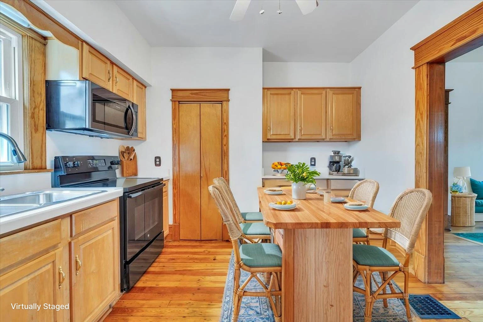 1127 Montrose AVE - Photo 24