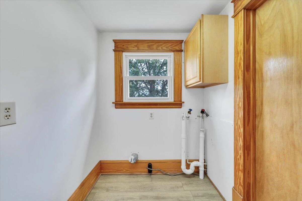 1127 Montrose AVE - Photo 25