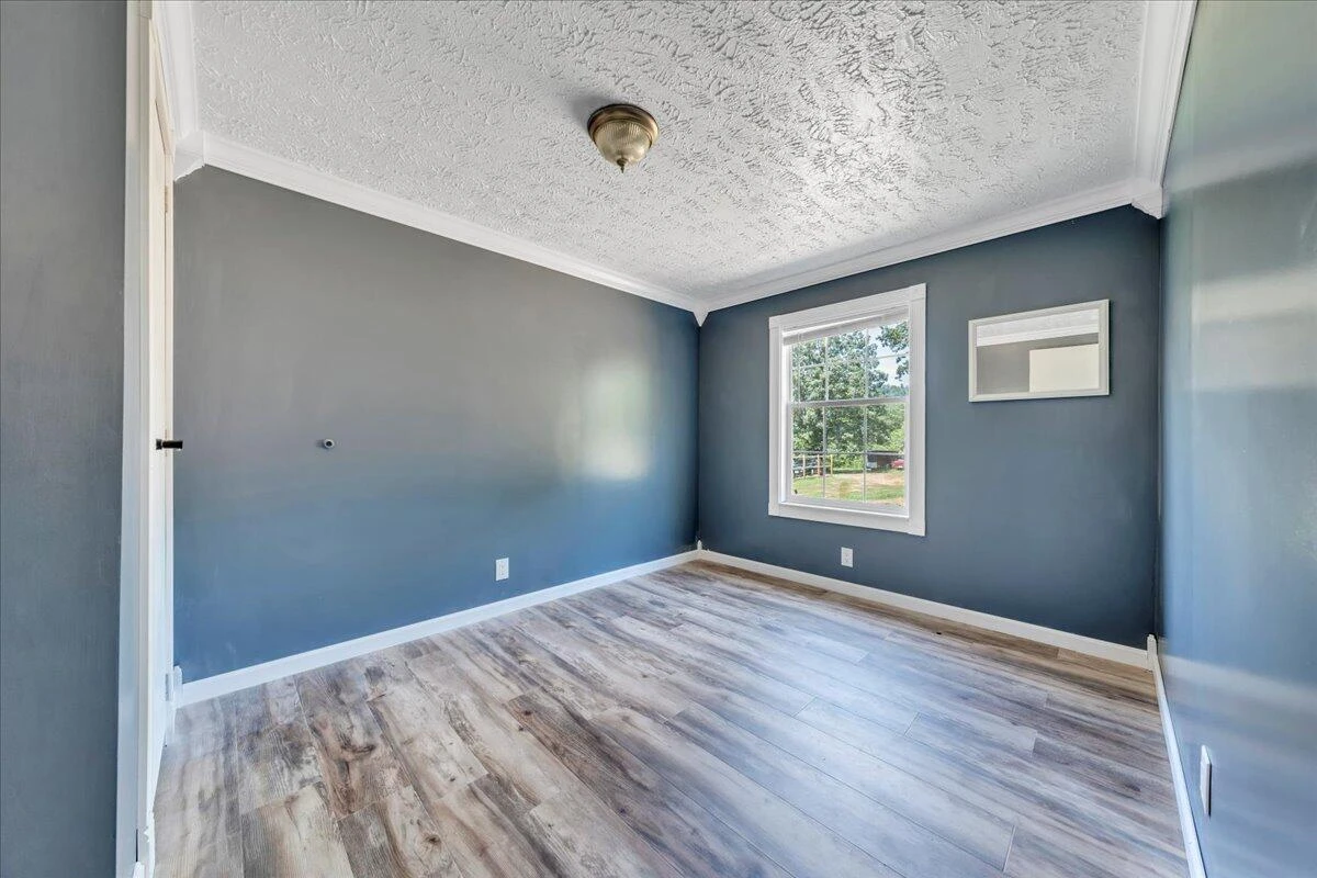 6638 Stewartsville RD - Photo 13