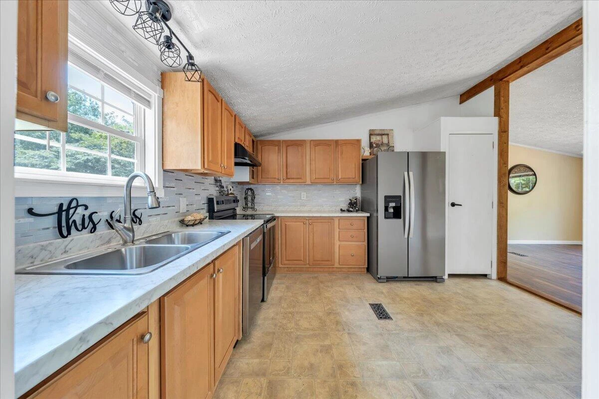 6638 Stewartsville RD - Photo 9