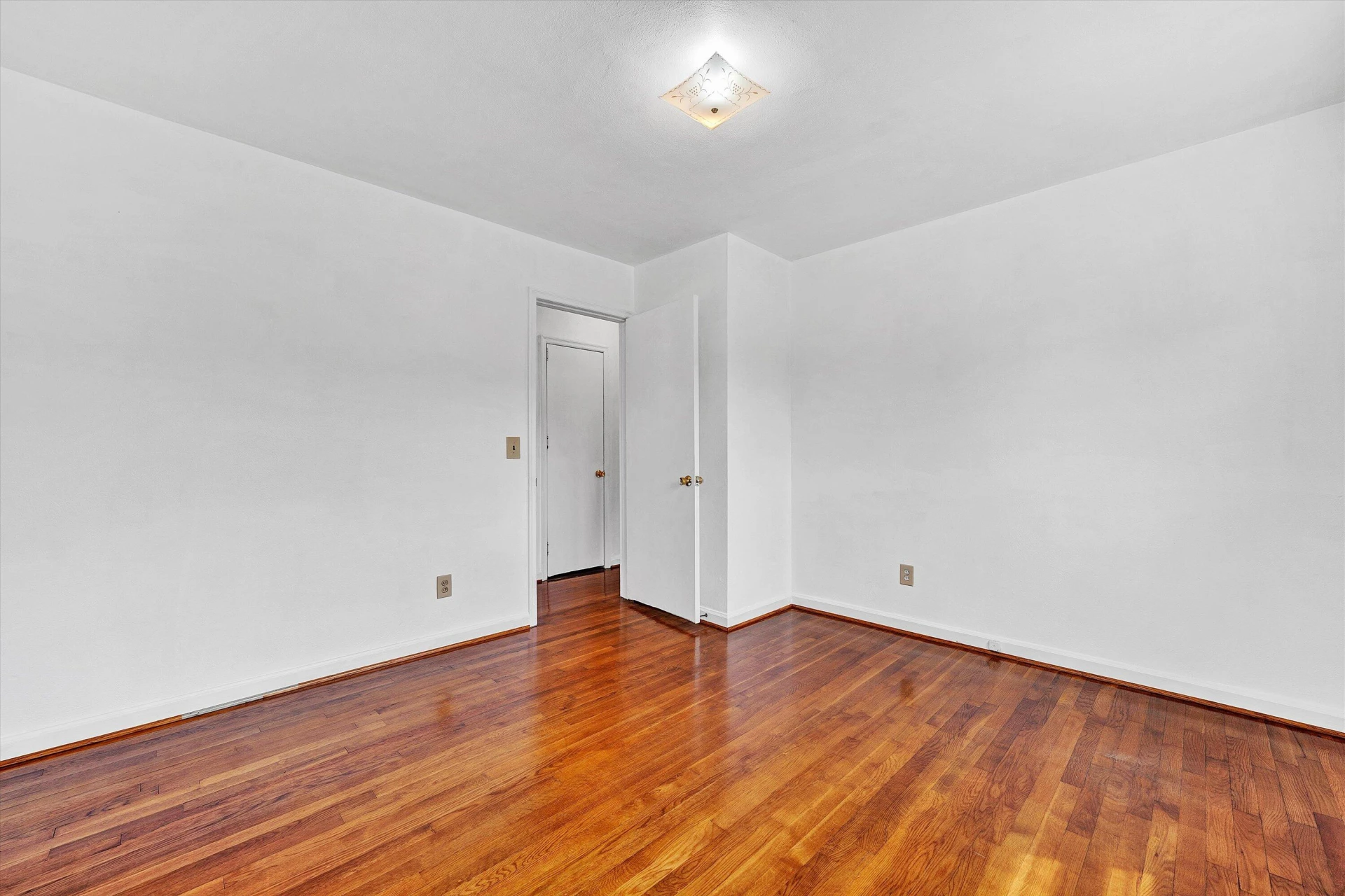 1518 Lexington AVE - Photo 15