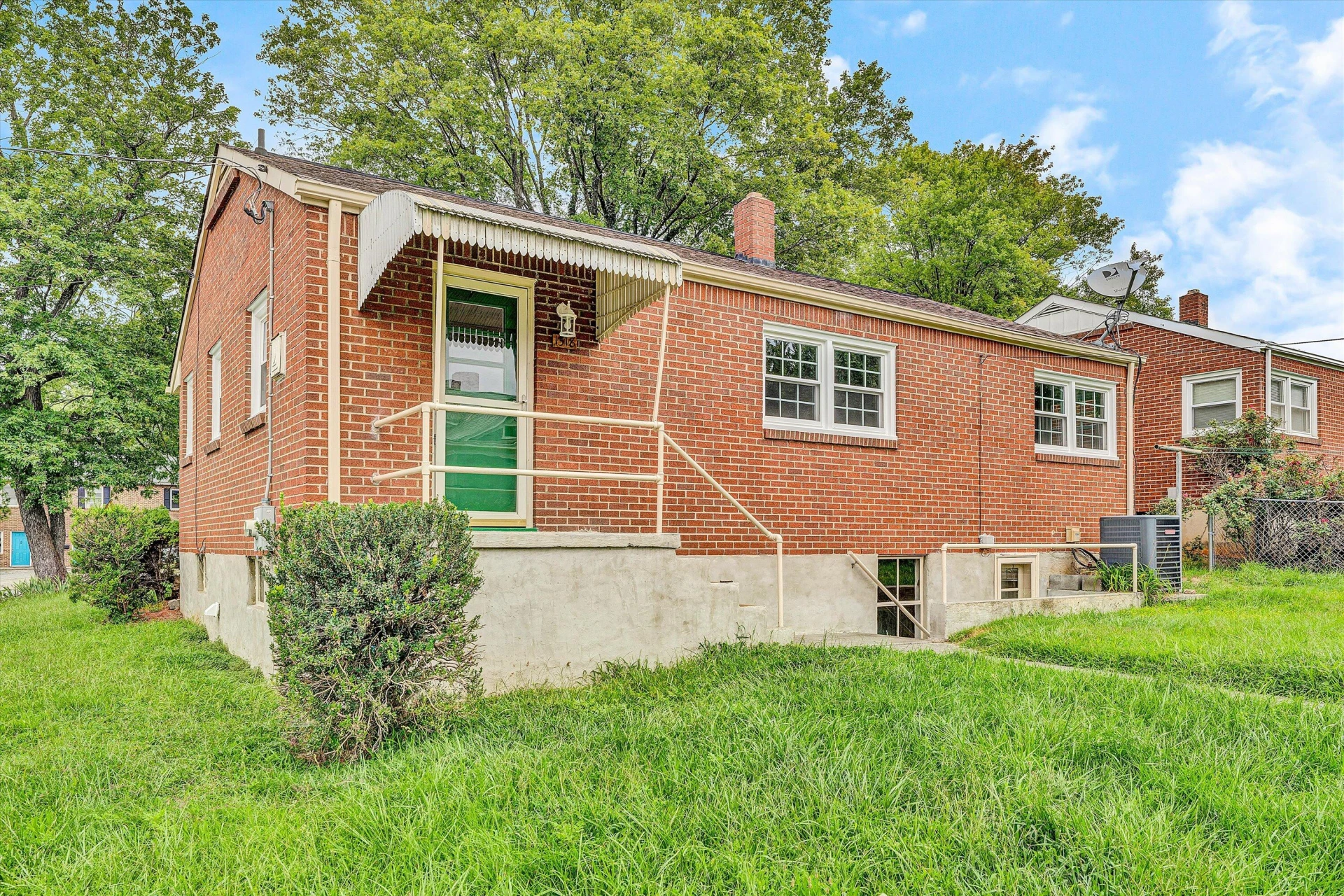 1518 Lexington AVE - Photo 28