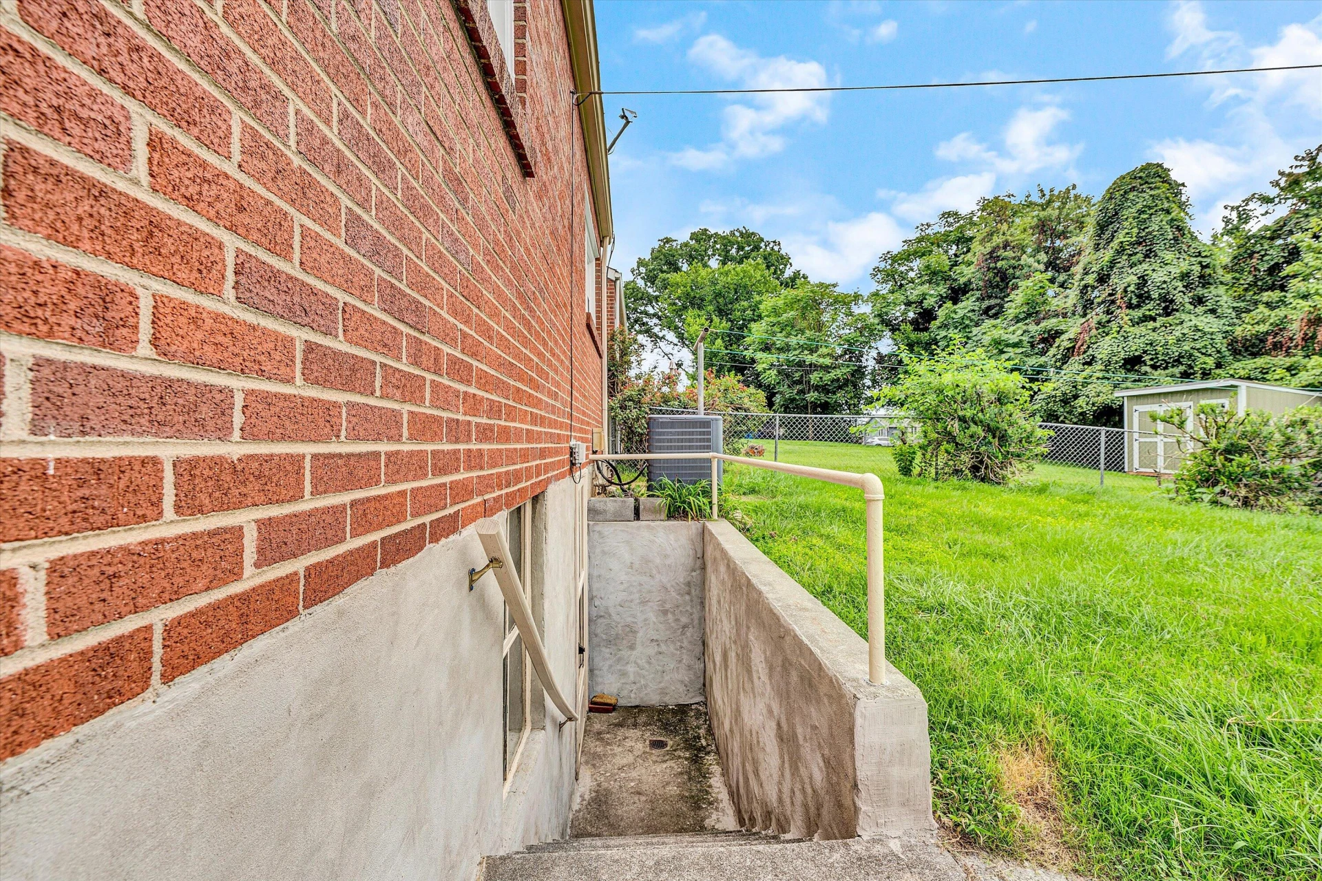 1518 Lexington AVE - Photo 29