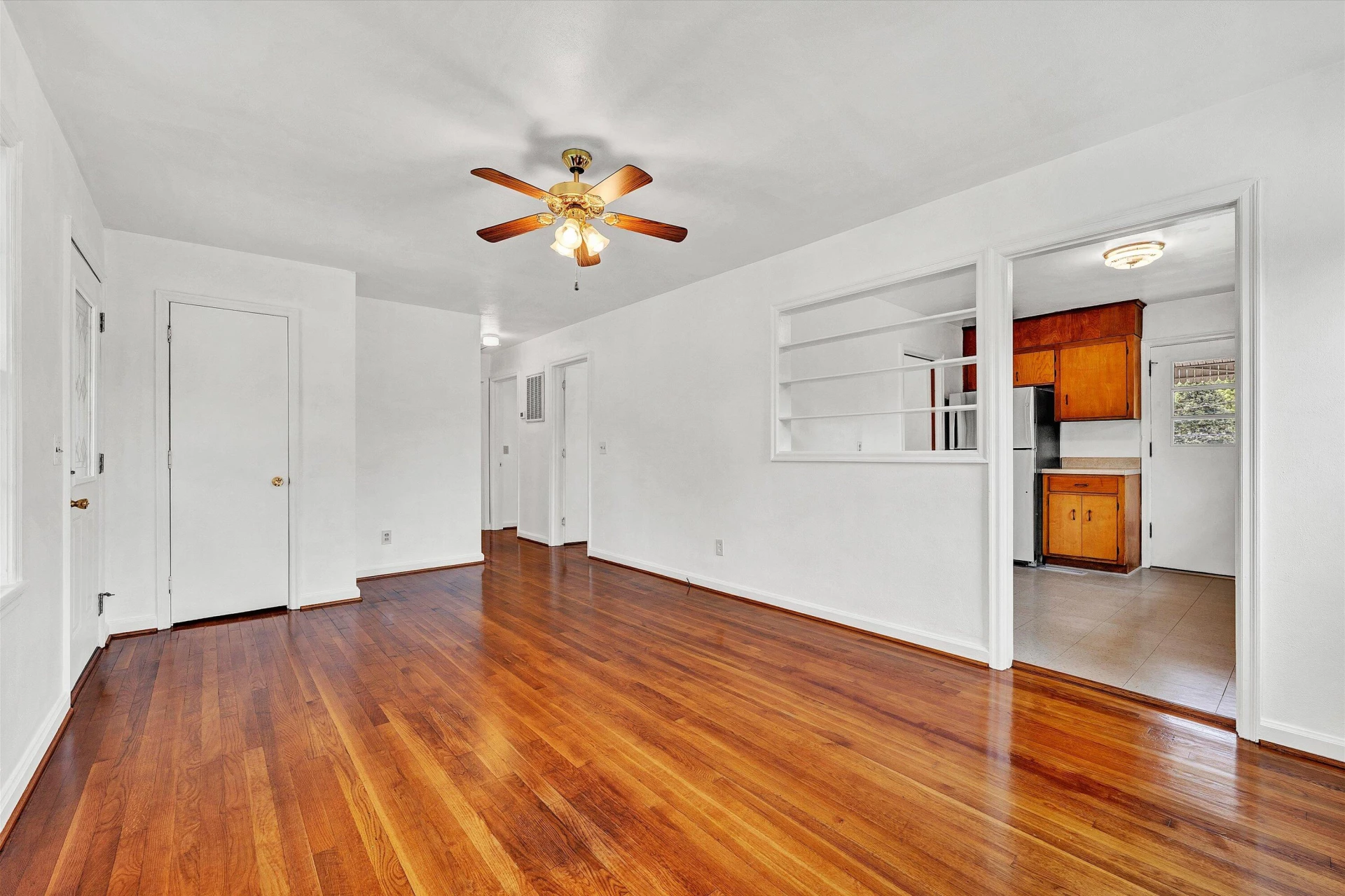 1518 Lexington AVE - Photo 10