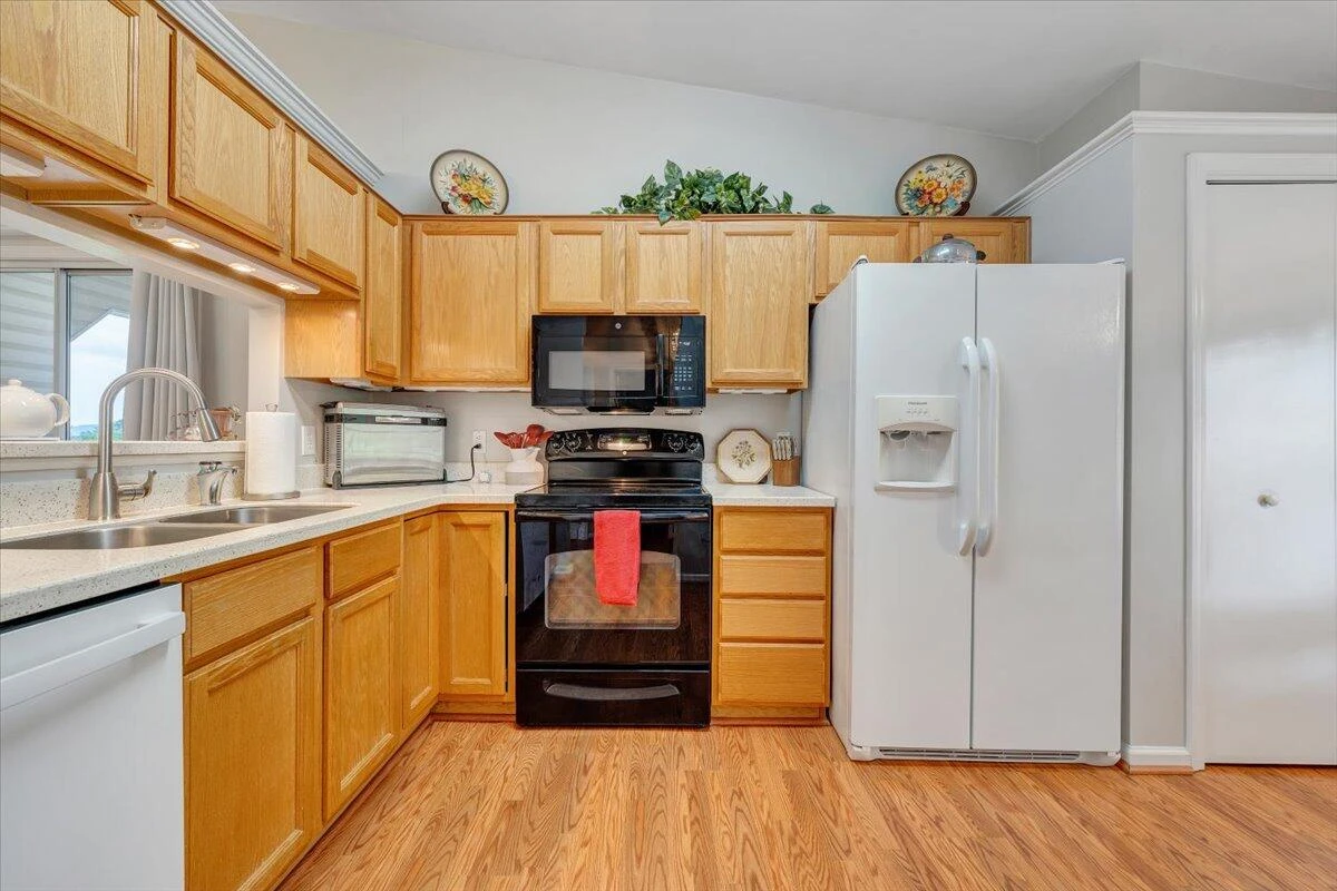 6920 Scotch Pine LN - Photo 13