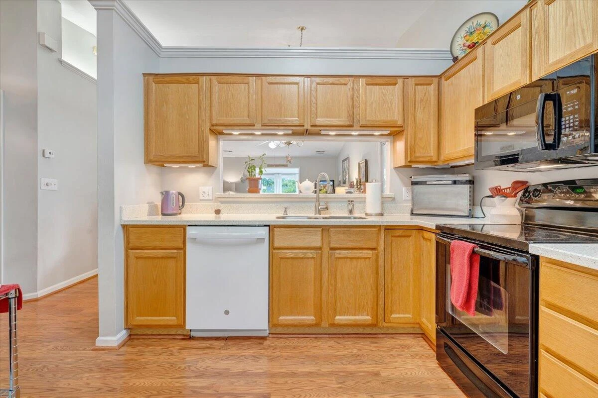 6920 Scotch Pine LN - Photo 16