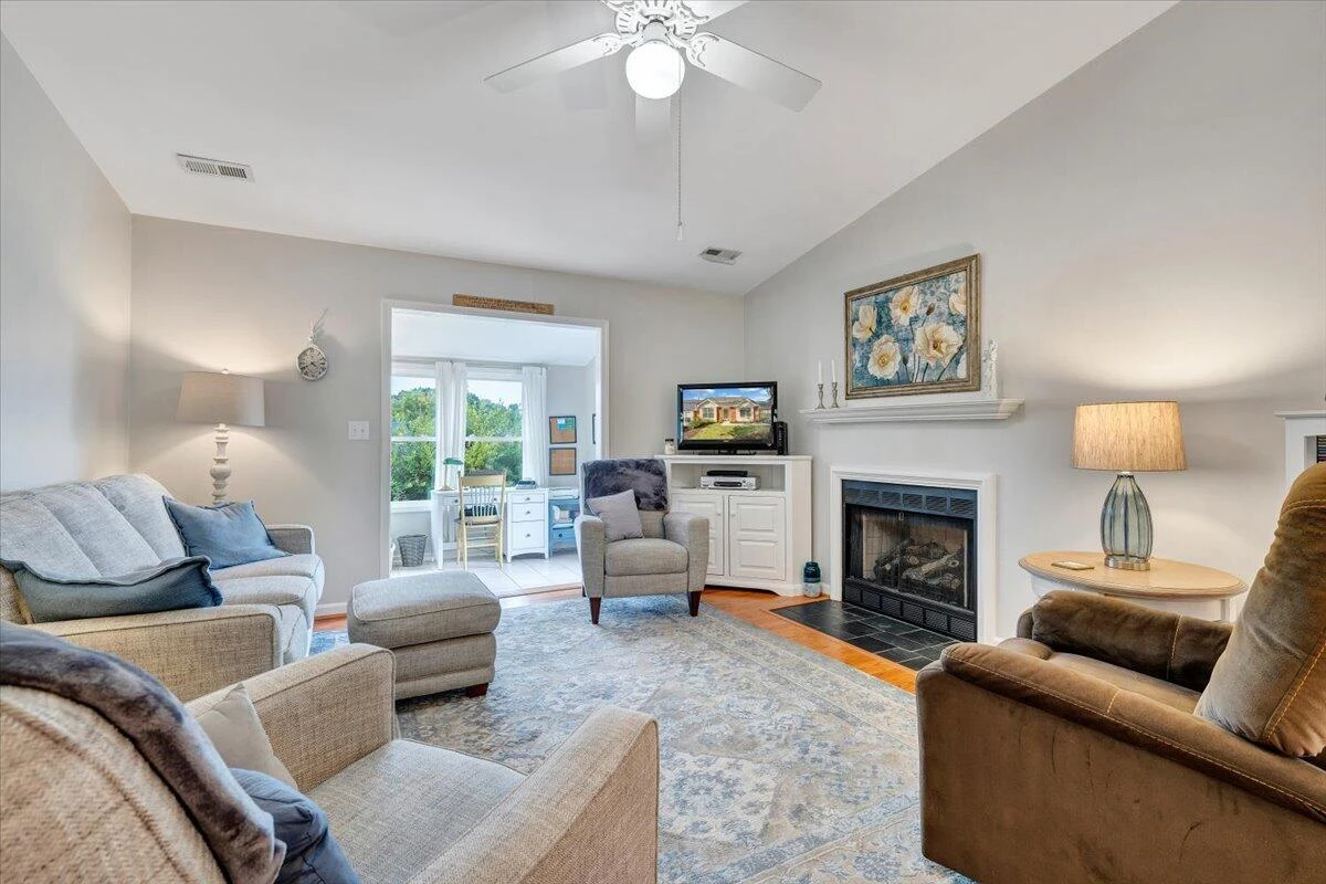 6920 Scotch Pine LN - Photo 8