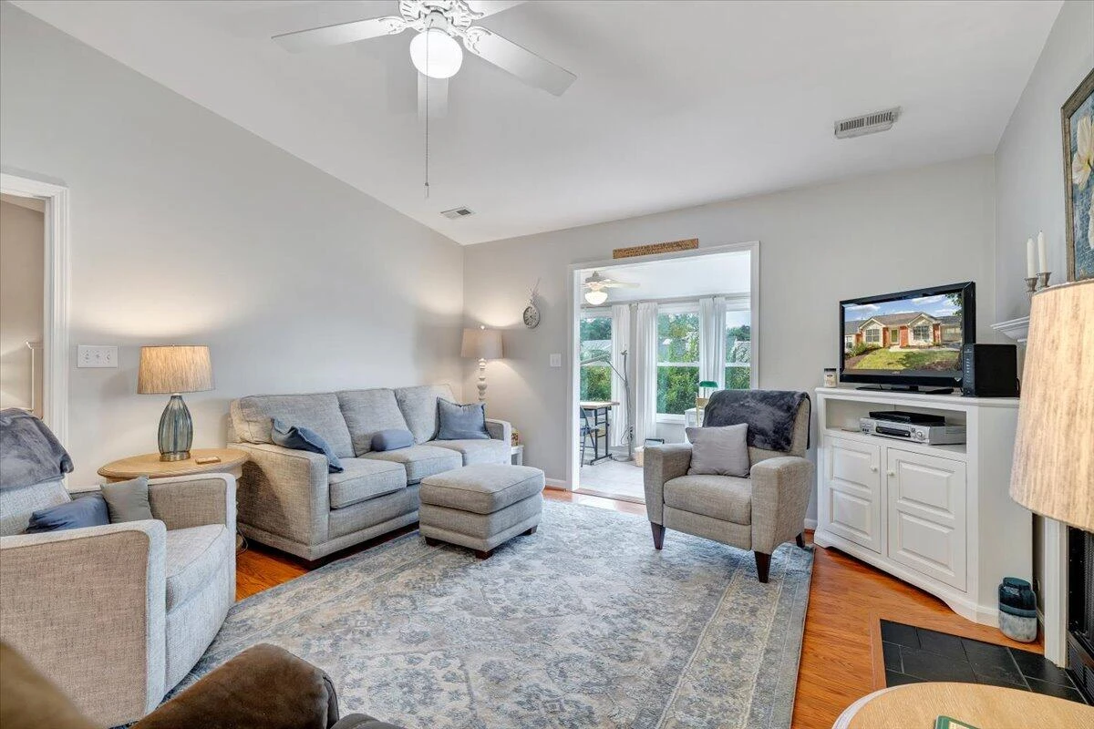 6920 Scotch Pine LN - Photo 9