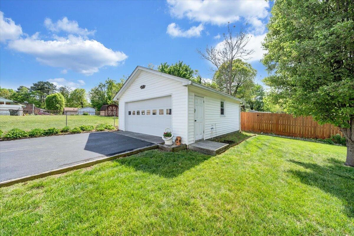 102 Deep Dell RD - Photo 16
