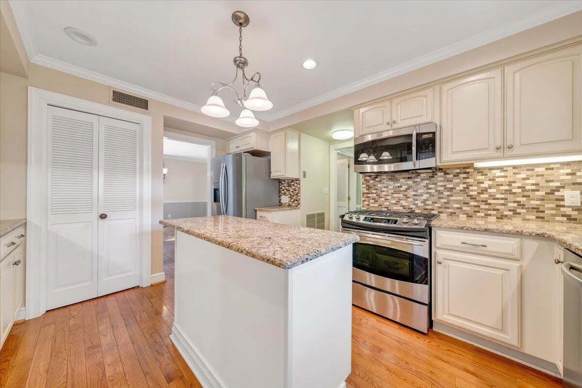 3725 Dogwood LN - Photo 11