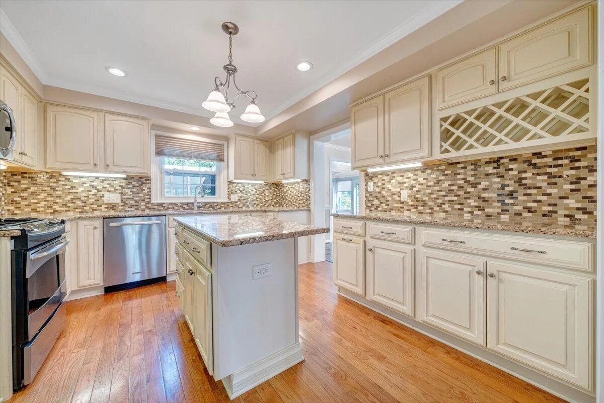 3725 Dogwood LN - Photo 12