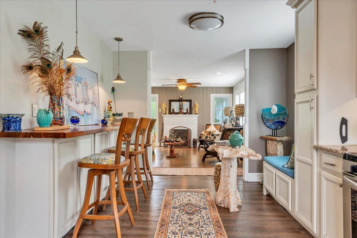 721 Mt Vernon AVE - Photo 14