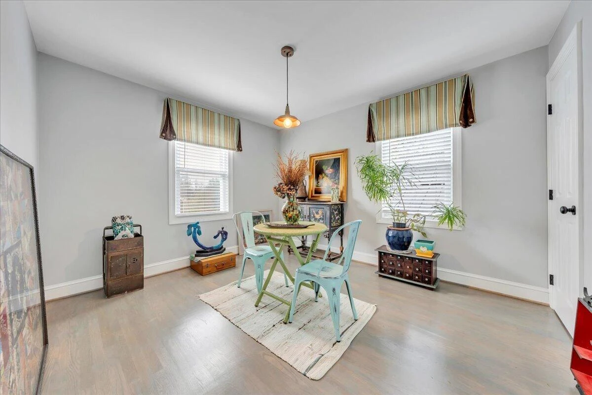 721 Mt Vernon AVE - Photo 16