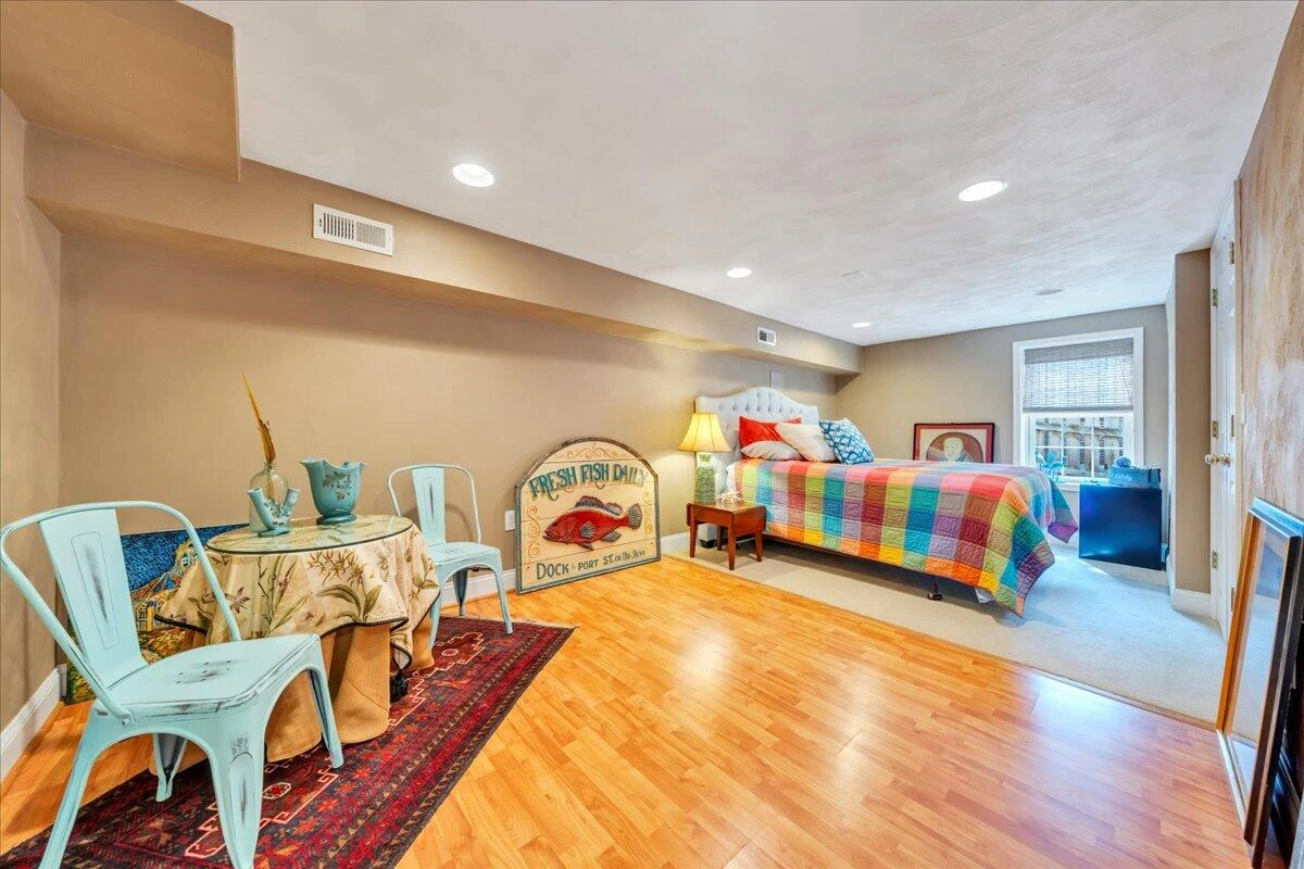 721 Mt Vernon AVE - Photo 32