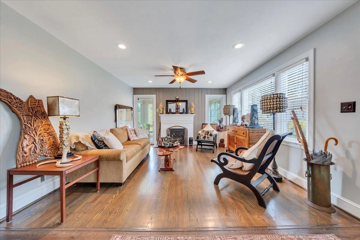 721 Mt Vernon AVE - Photo 4