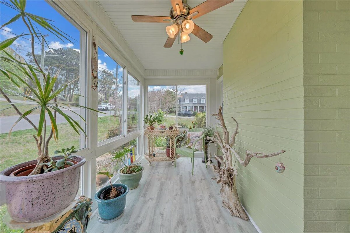 721 Mt Vernon AVE - Photo 7