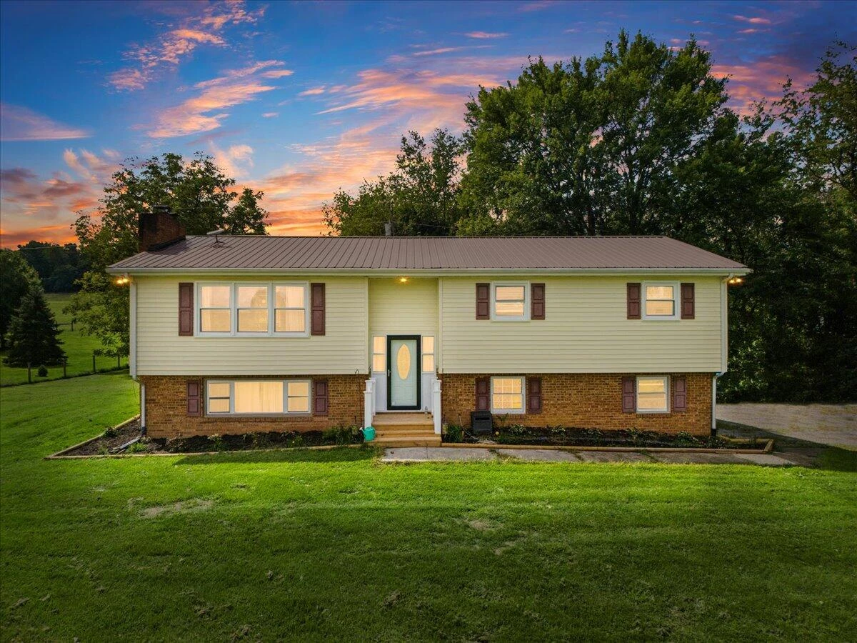 4831 Black Hollow RD