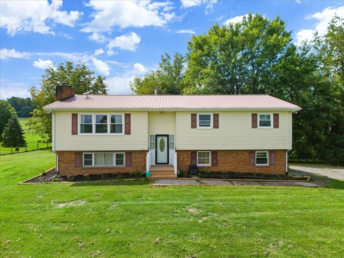 4831 Black Hollow RD - Photo 2