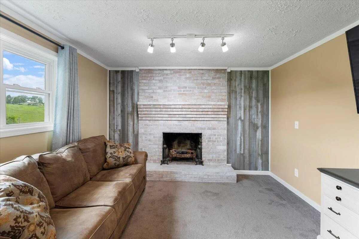 4831 Black Hollow RD - Photo 30
