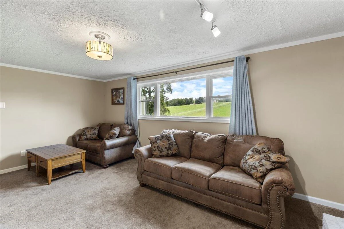 4831 Black Hollow RD - Photo 31