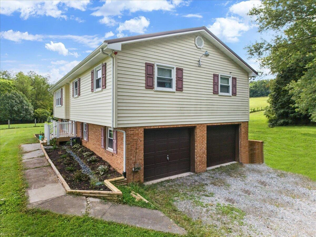 4831 Black Hollow RD - Photo 32