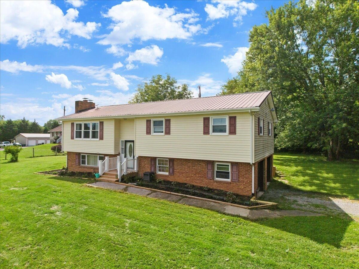 4831 Black Hollow RD - Photo 4