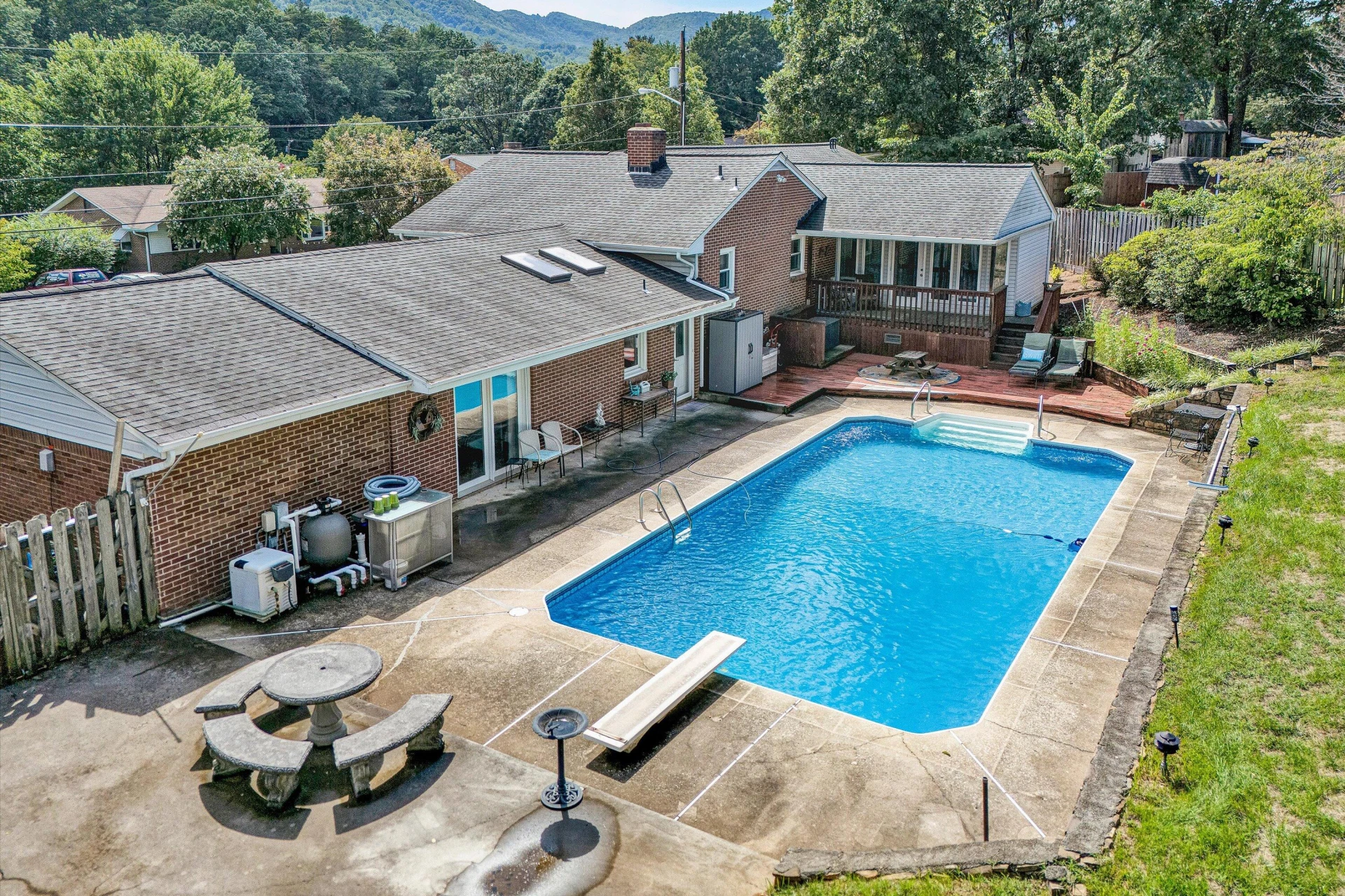 5419 Warwood DR