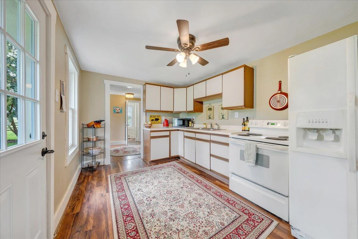 5724 Upper Craigs Creek RD - Photo 14