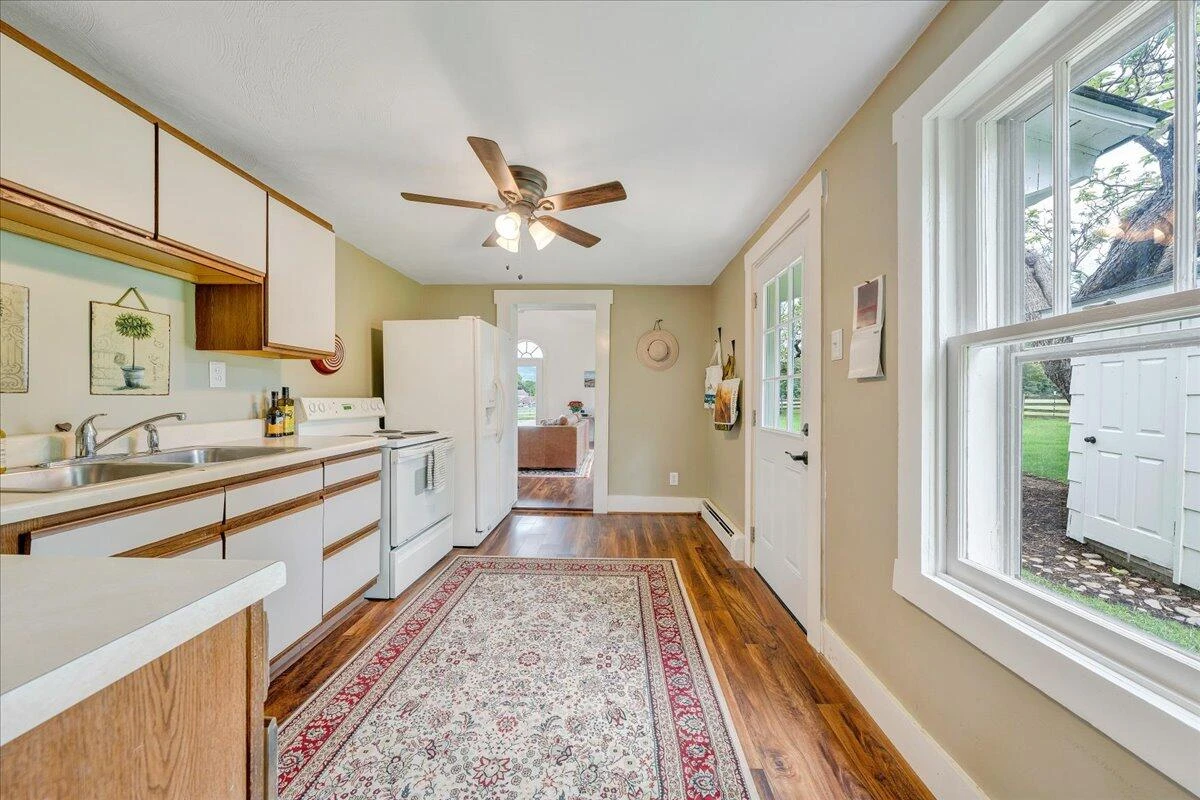 5724 Upper Craigs Creek RD - Photo 15