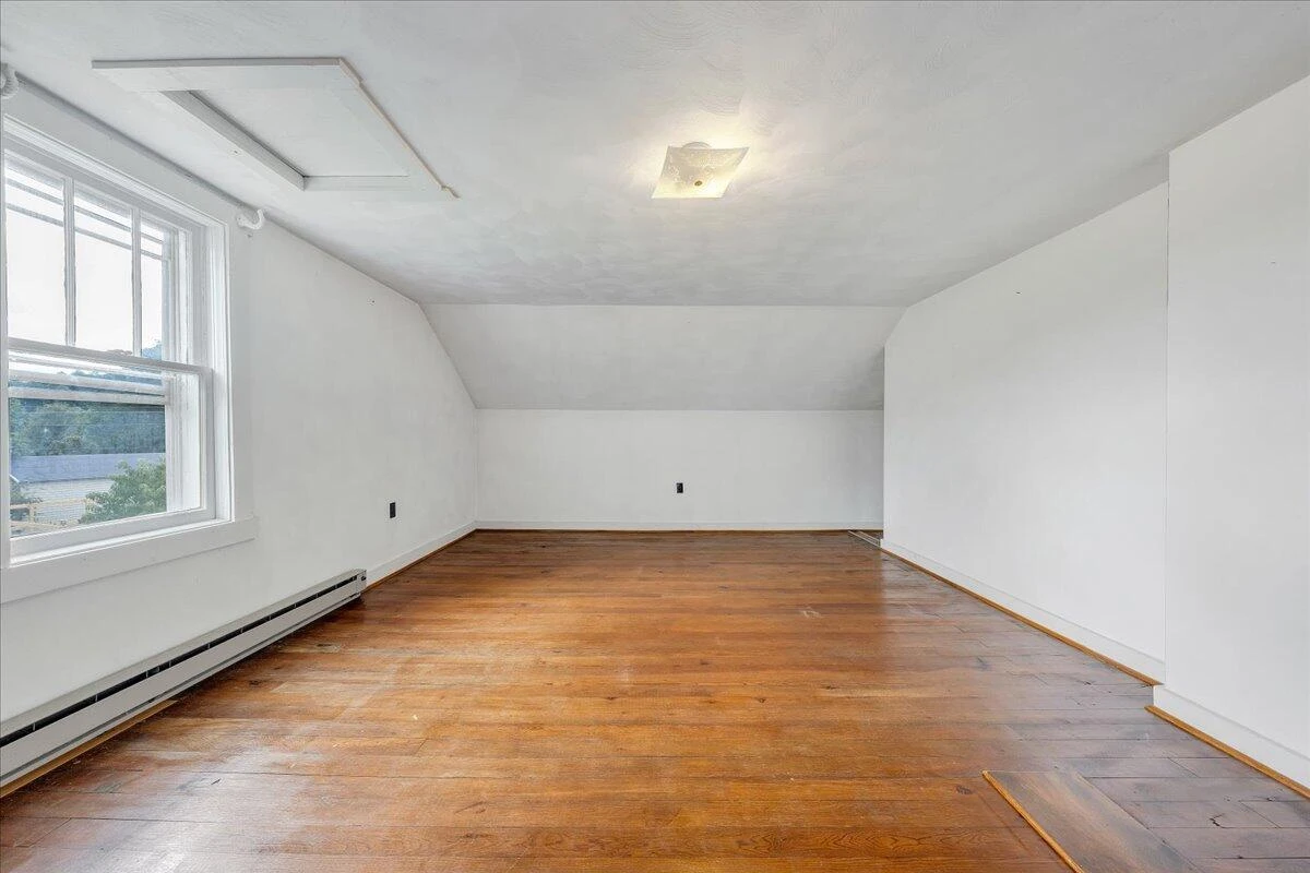 5724 Upper Craigs Creek RD - Photo 24