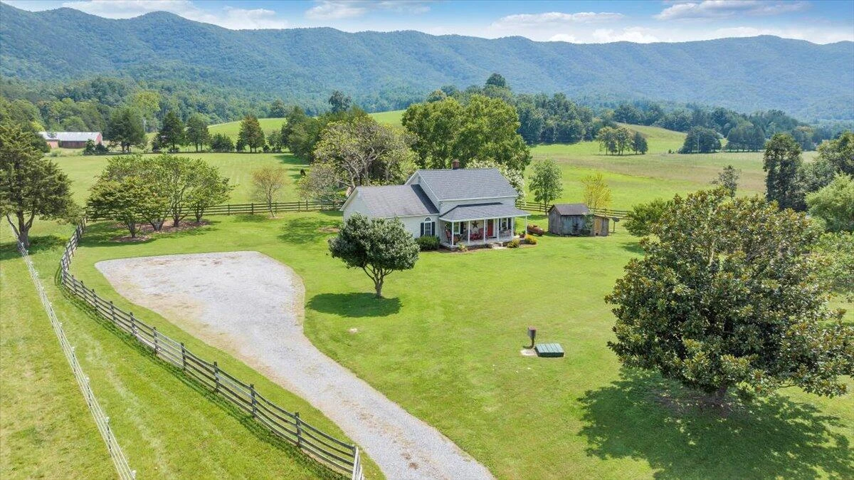 5724 Upper Craigs Creek RD - Photo 39