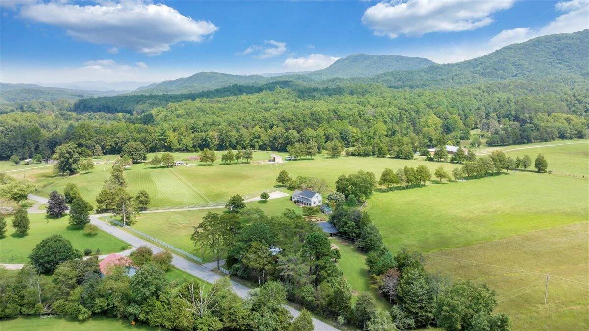 5724 Upper Craigs Creek RD - Photo 40