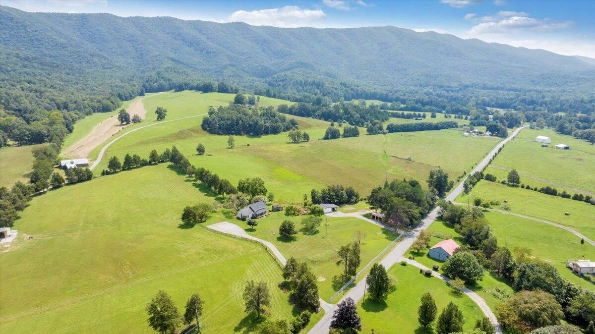 5724 Upper Craigs Creek RD - Photo 44