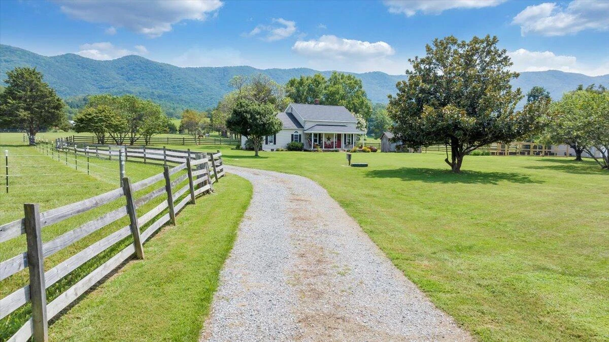 5724 Upper Craigs Creek RD - Photo 45