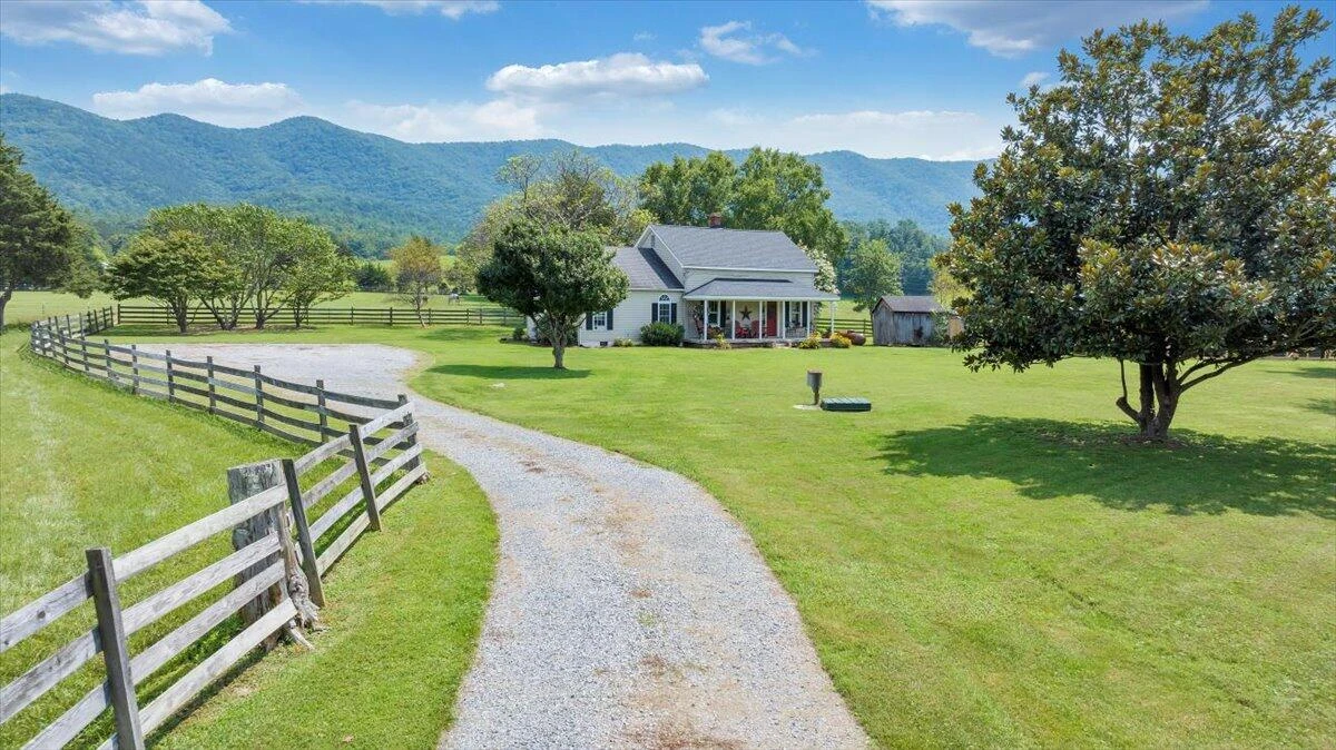 5724 Upper Craigs Creek RD - Photo 46