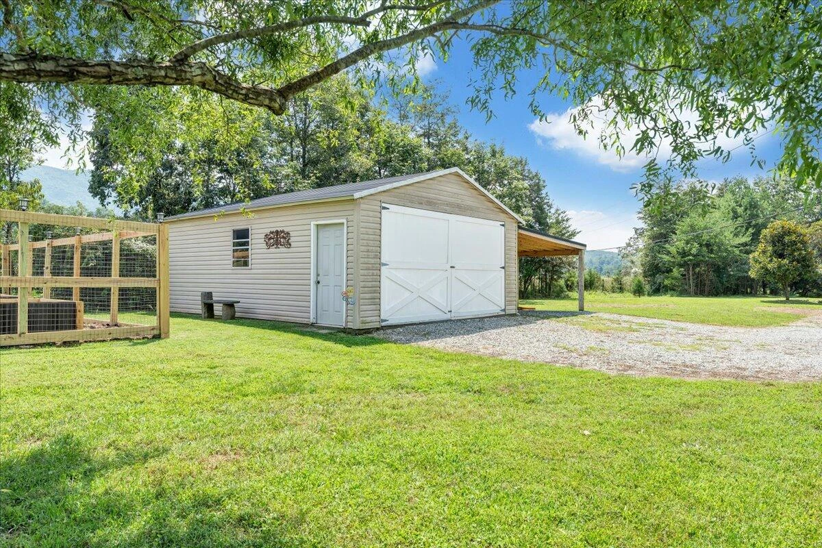 5724 Upper Craigs Creek RD - Photo 52