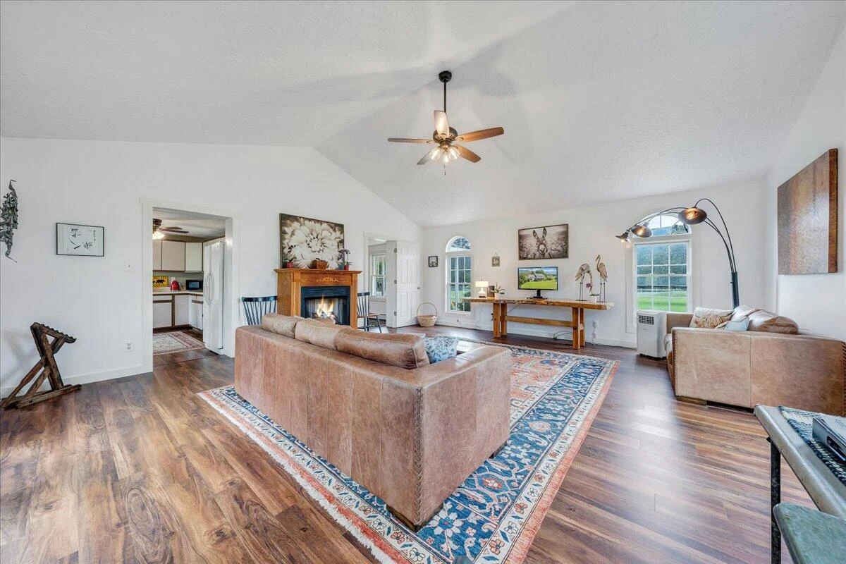 5724 Upper Craigs Creek RD - Photo 11