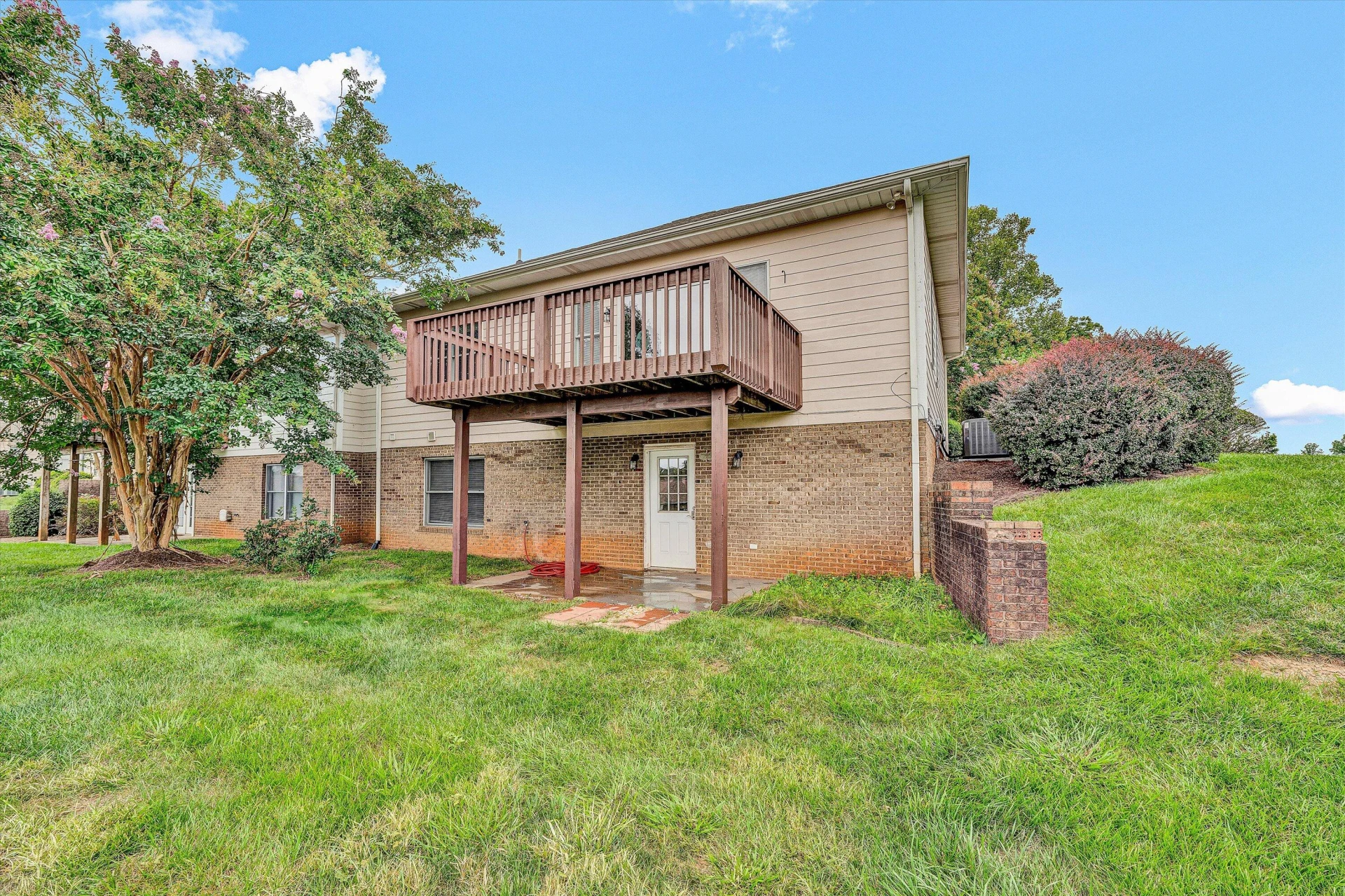 2326 Lake Retreat RD - Photo 23