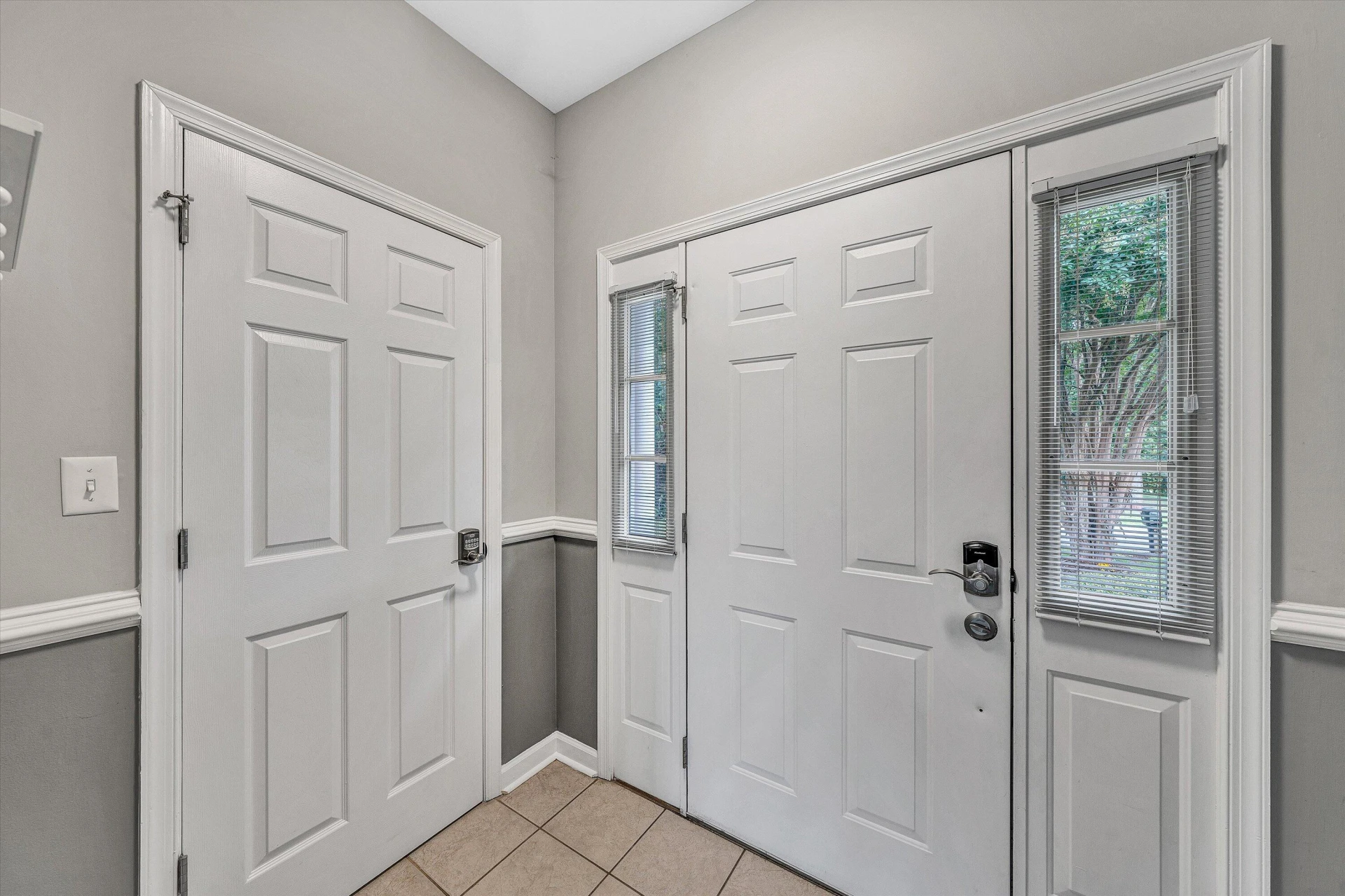 2326 Lake Retreat RD - Photo 3