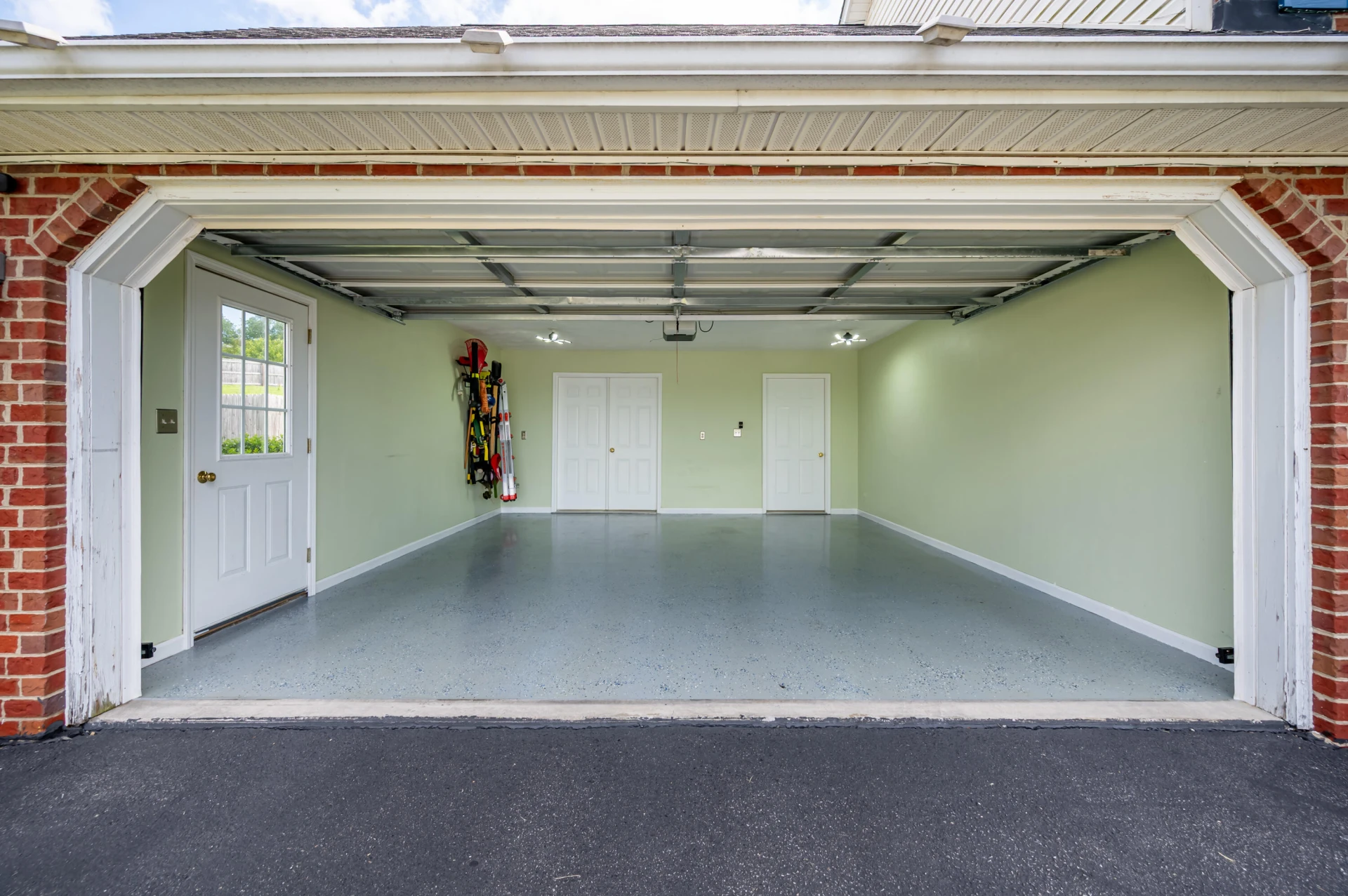 435 Majestic DR - Photo 11