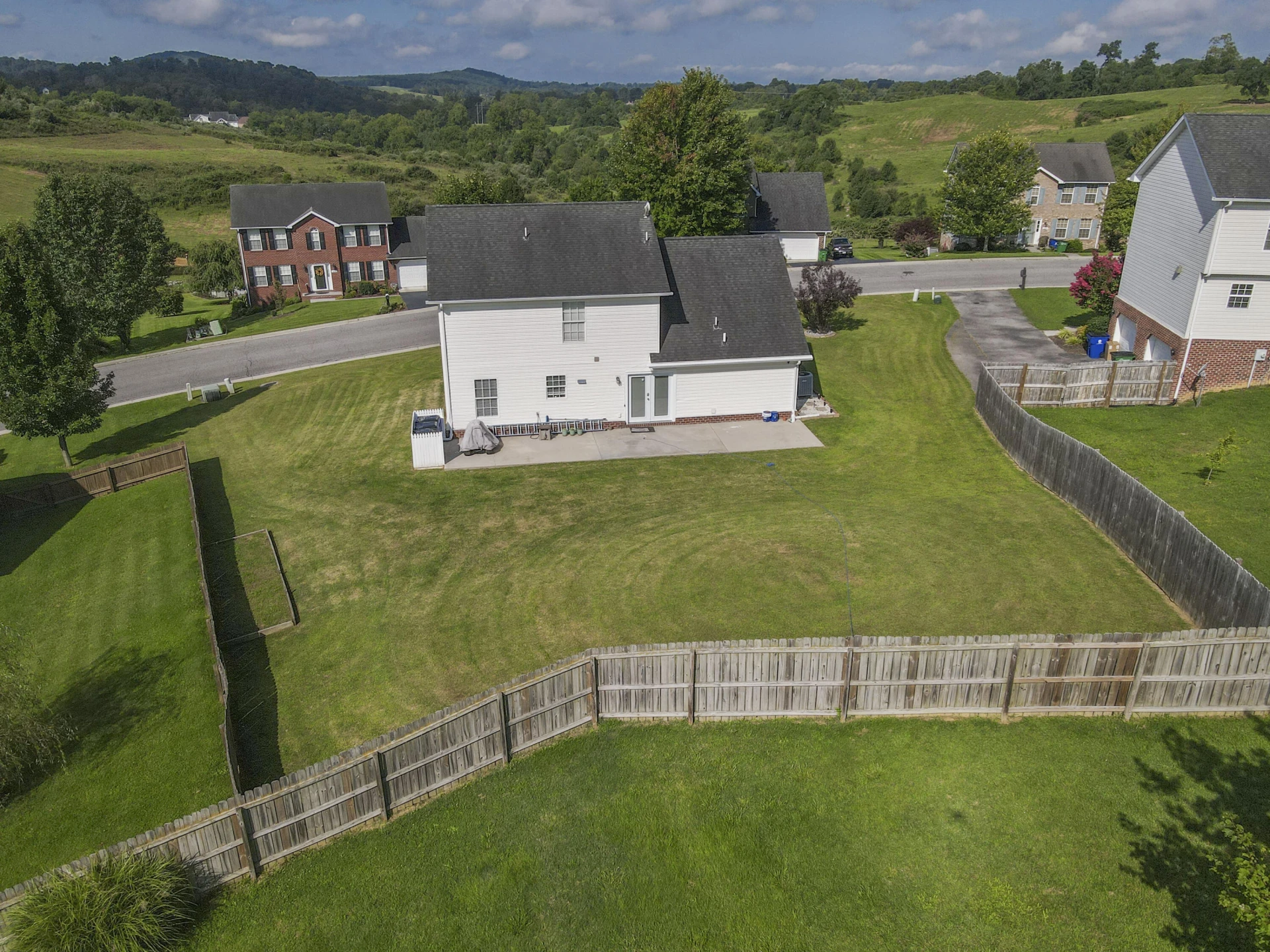 435 Majestic DR - Photo 4