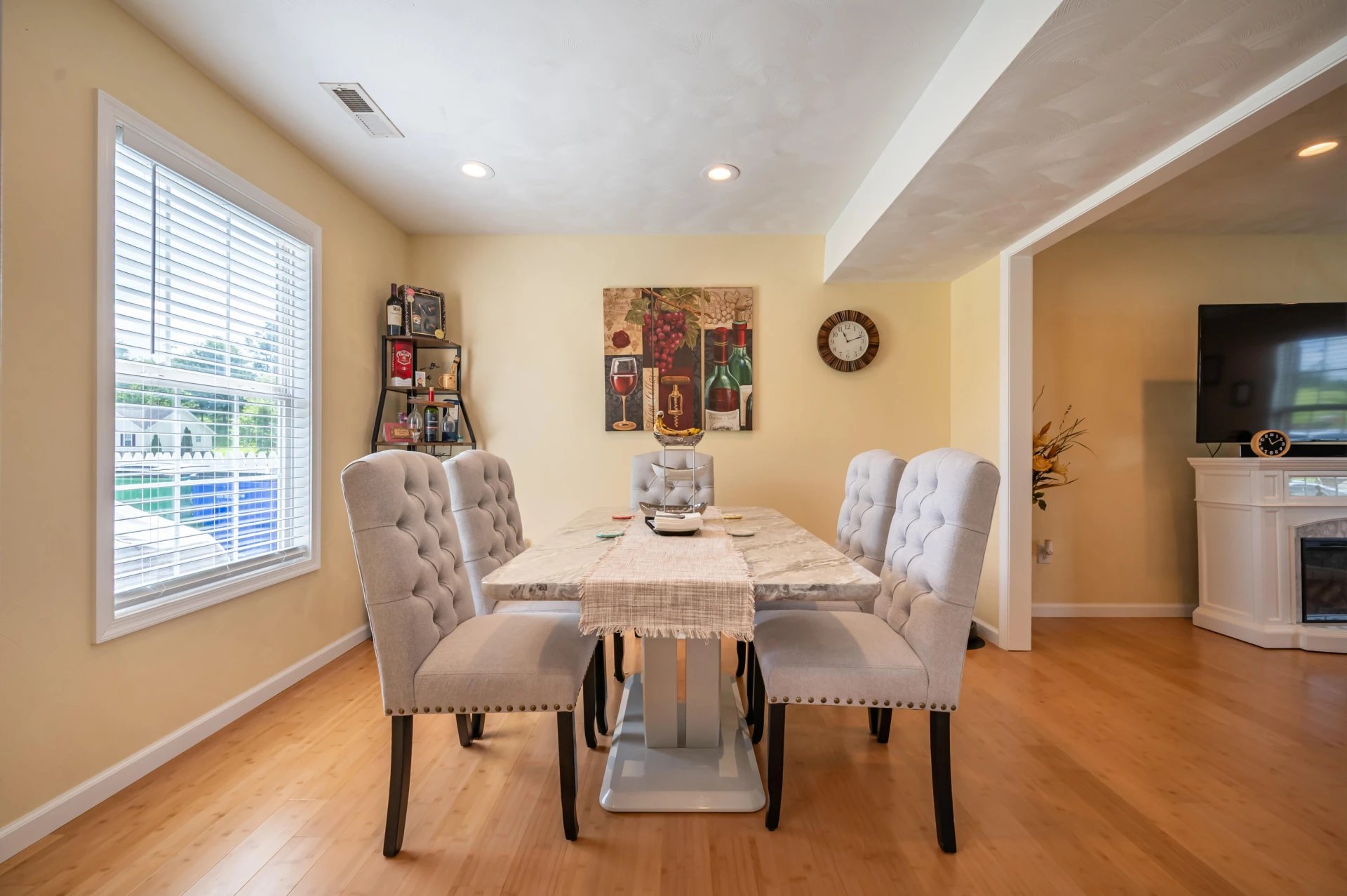 435 Majestic DR - Photo 6