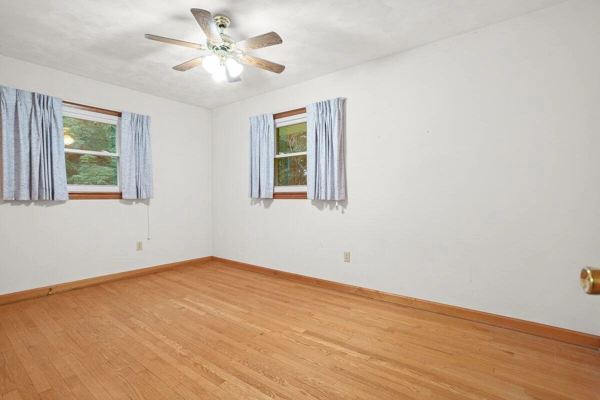5840 Viewpoint AVE - Photo 19
