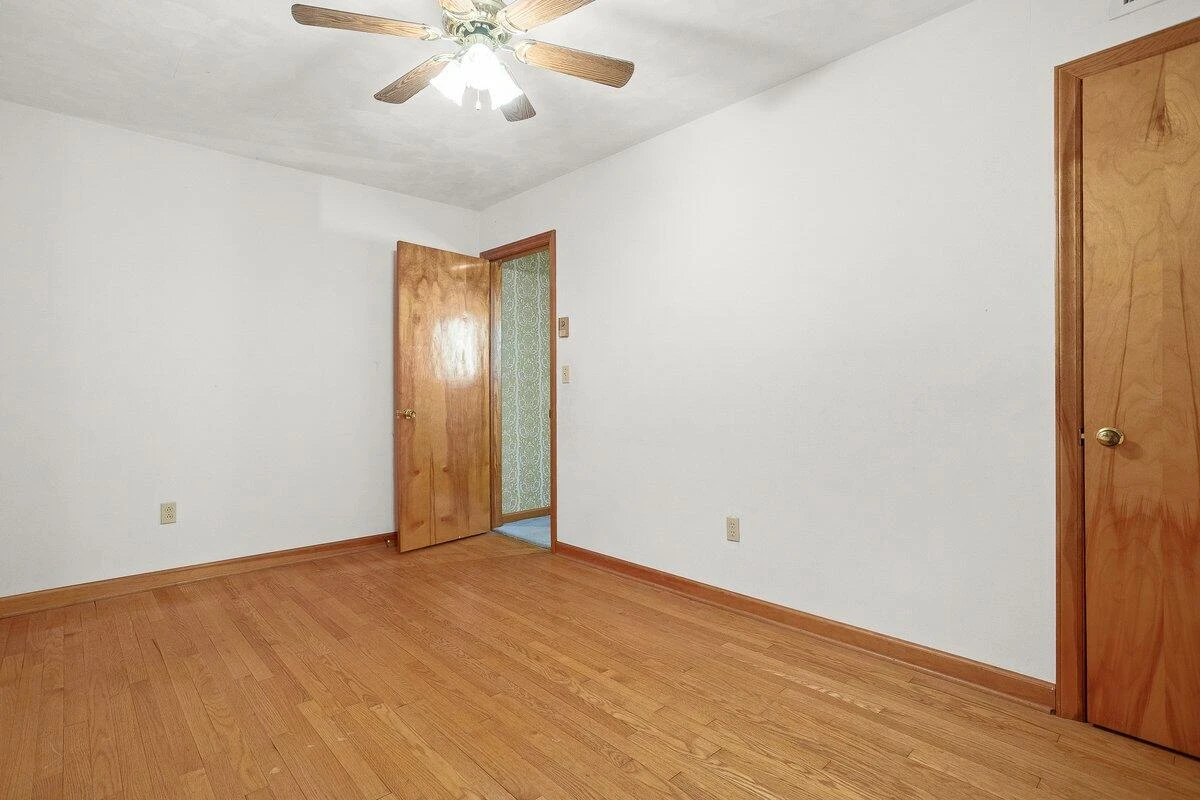 5840 Viewpoint AVE - Photo 20
