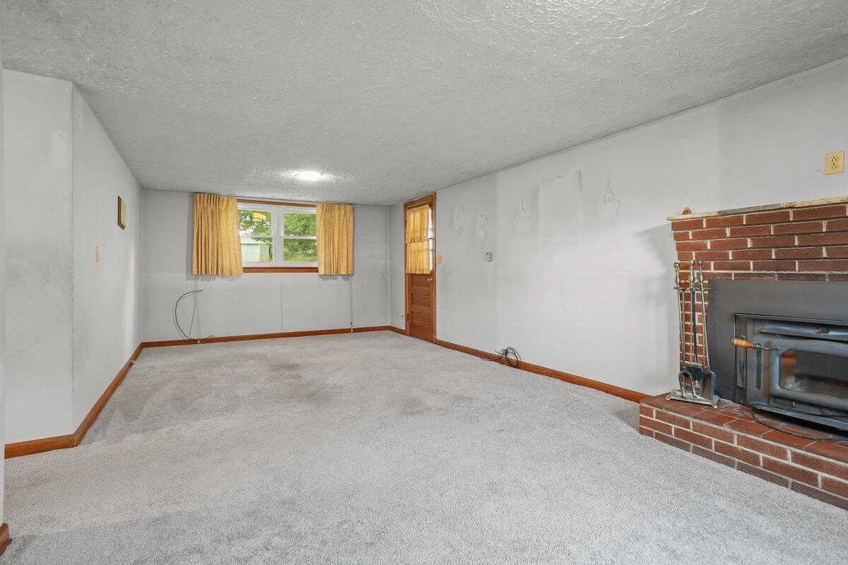 5840 Viewpoint AVE - Photo 21
