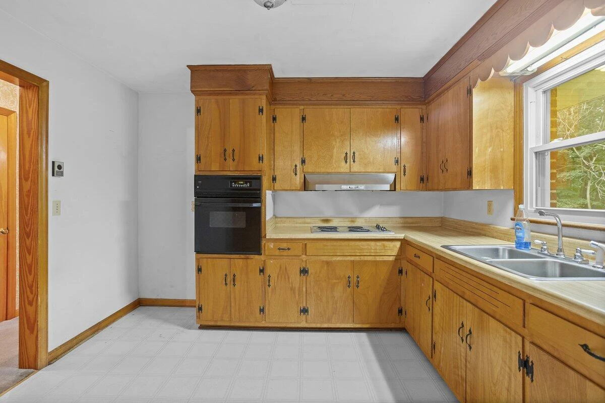 5840 Viewpoint AVE - Photo 13