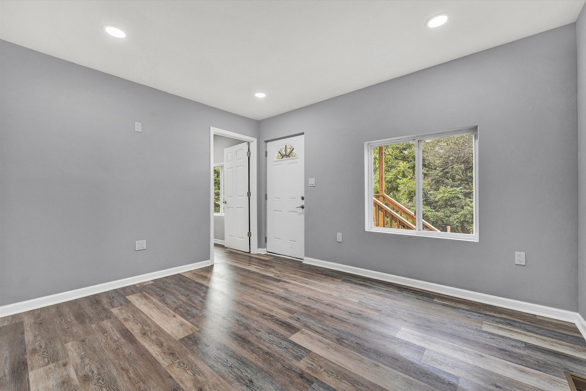 1745 19Th ST - Photo 3