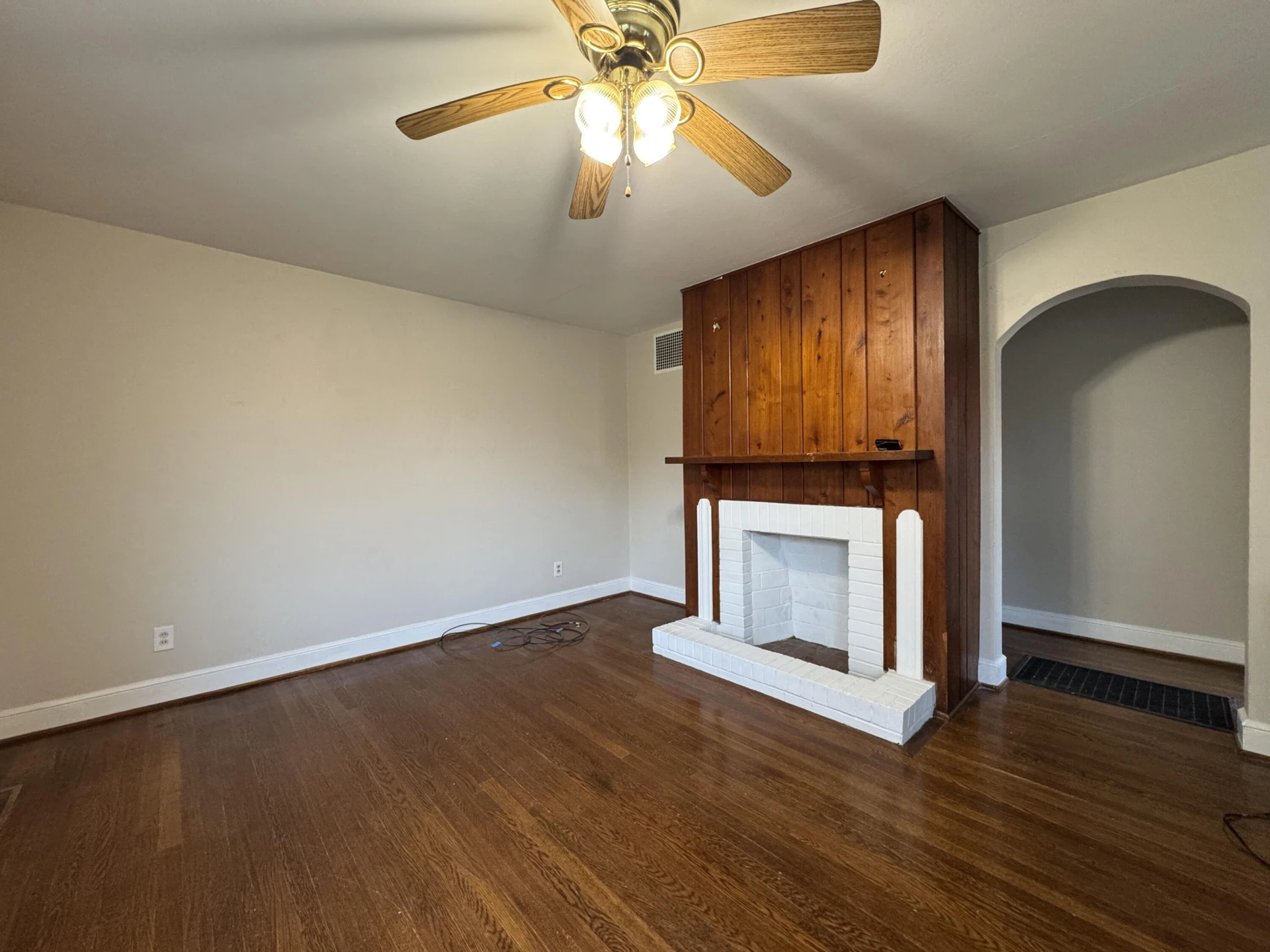 403 Liberty RD - Photo 4